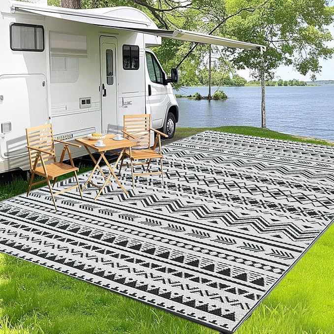 WILDROOTS 6x9 Feet Black and White Plastic Outdoor Rug, Stain Resistant Waterproof Reversible Outdoor Patio Rug, Fade Resistant Camping Rug