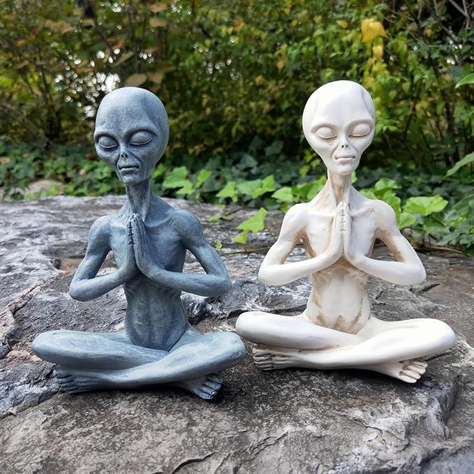 Wise Ailen Statue, Resin Medition Zen Yoga Alien Figure, Thinking Alien Sculpture for Home Indoor Outdoor Patio Lawn Yard Decor, 6.3" H