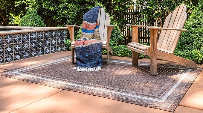 Unique Loom Outdoor Border Collection Area Rug - Soft Border (4' 1" x 6' 1" Rectangle, Brown/ Ivory)
