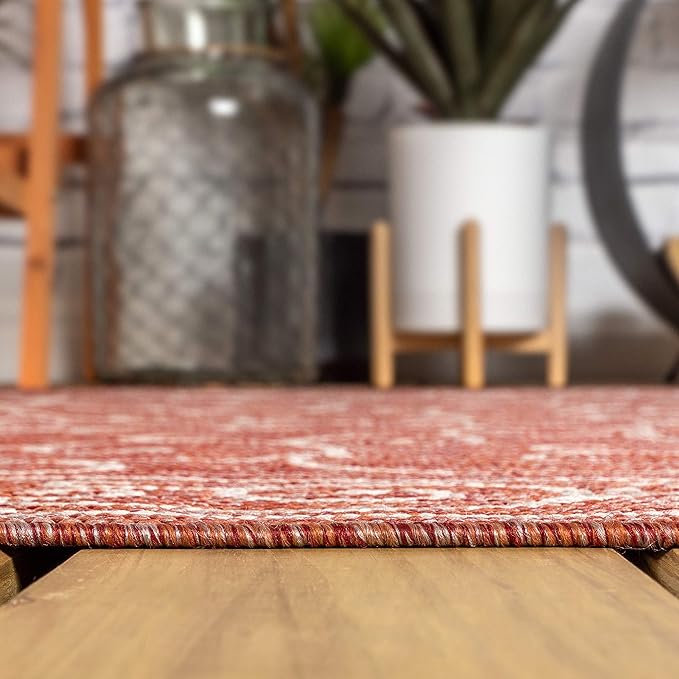JONATHAN Y SMB106B-9R Charleston Vintage Filigree Textured Weave Red/Beige 9' Round Indoor/Outdoor Area Rug, Pet Friendly, Non-Shedding, Stain Resistant, Easy-Cleaning for Backyard, Patio, Porch