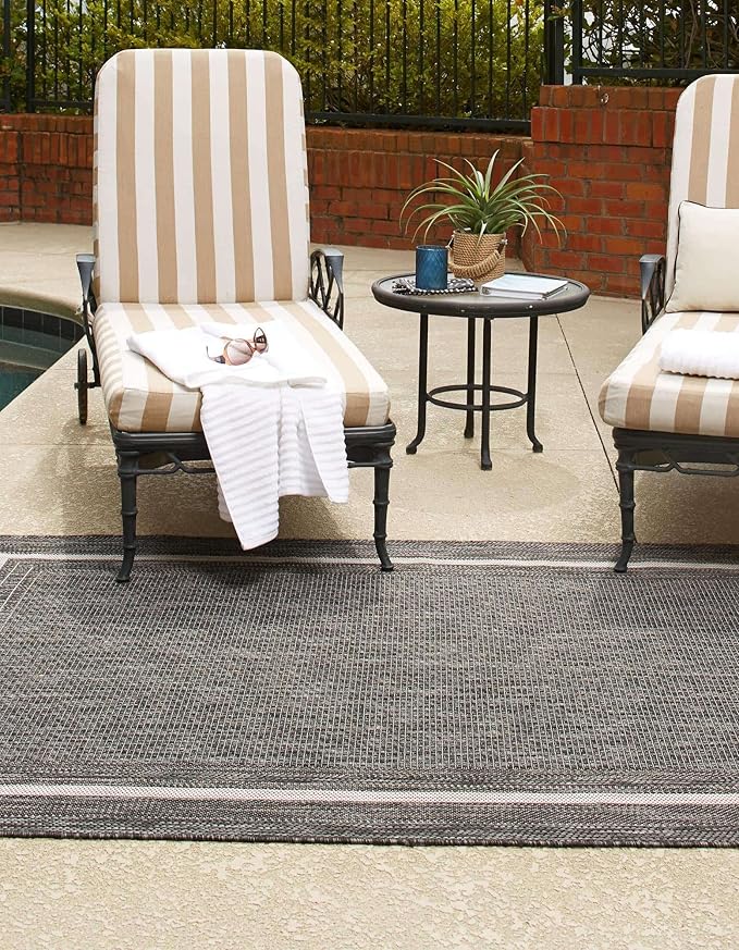 Unique Loom Outdoor Border Collection Area Rug - Soft Border (7' 10" x 10' Rectangle Black/Ivory)