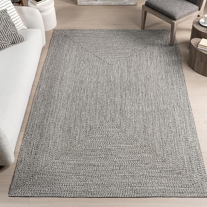 nuLOOM 5' Round Solid Hand Braided Indoor/Outdoor Area Rug, Pet-Friendly, High Traffic, Weather Resistant, for Patio, Balcony, Bedroom, Living, Dining Room, Wynn Salt and Pepper